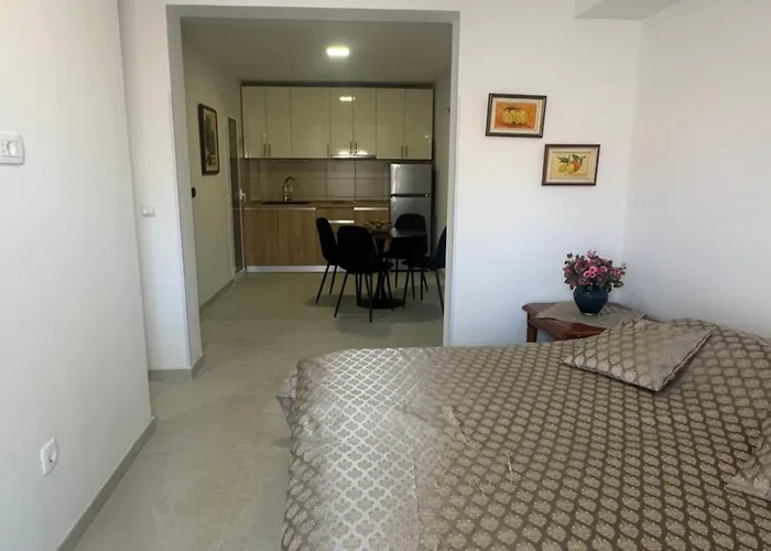 Apartments Tomas